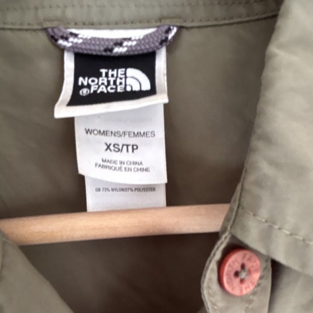 The North Face Women’s Green Breathable Button-Up Shirt Long Sleeve XS/TP - Picture 3 of 16